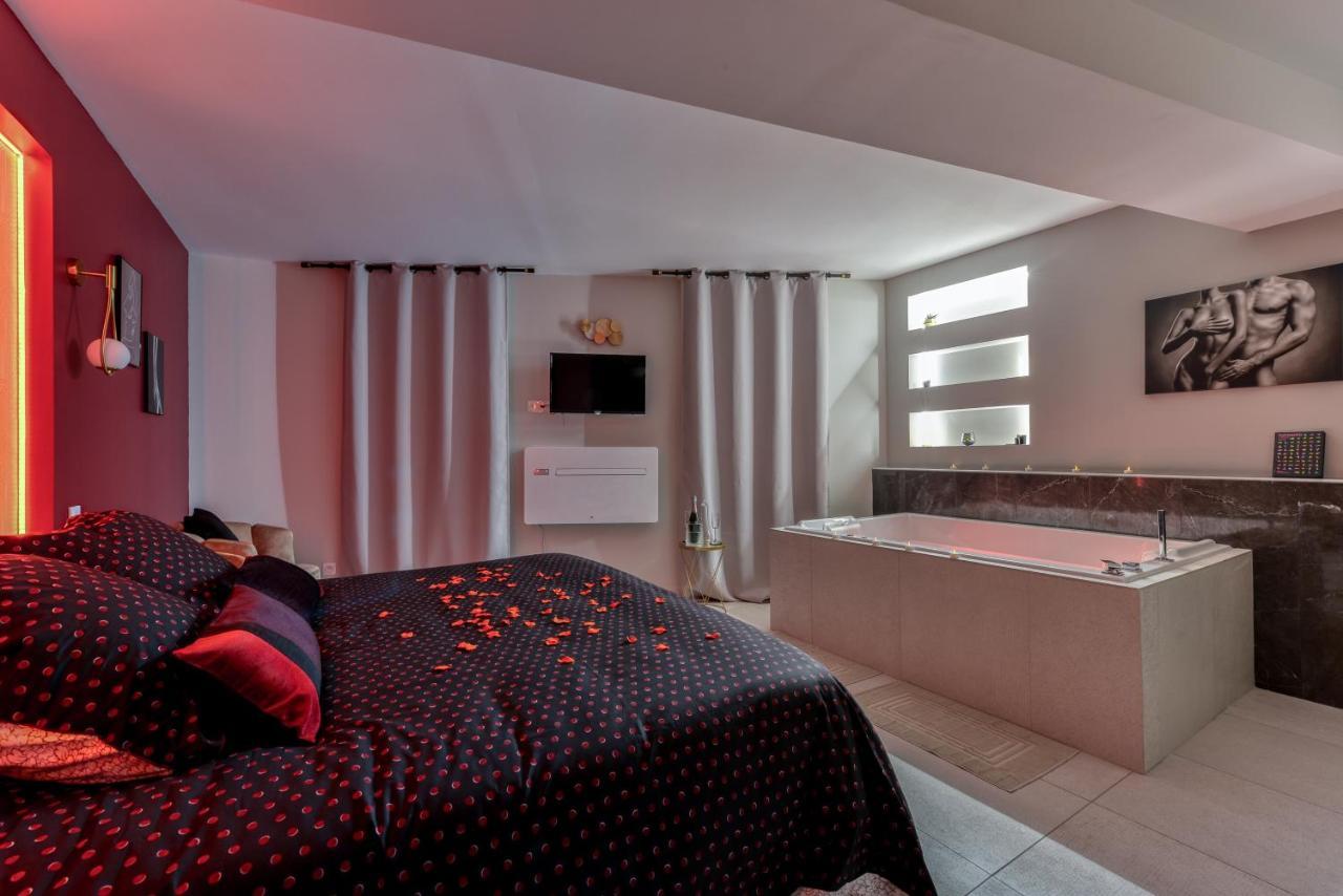 Les Gites De Laure - O Lit Divin, Instant De Volupte, Balneo Sauna, Climatisation, Netflix, 160M De La Cite Medievale Carcassonne Exteriör bild
