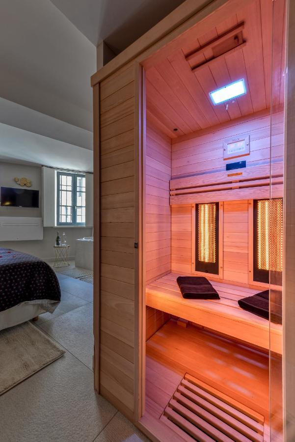 Les Gites De Laure - O Lit Divin, Instant De Volupte, Balneo Sauna, Climatisation, Netflix, 160M De La Cite Medievale Carcassonne Exteriör bild