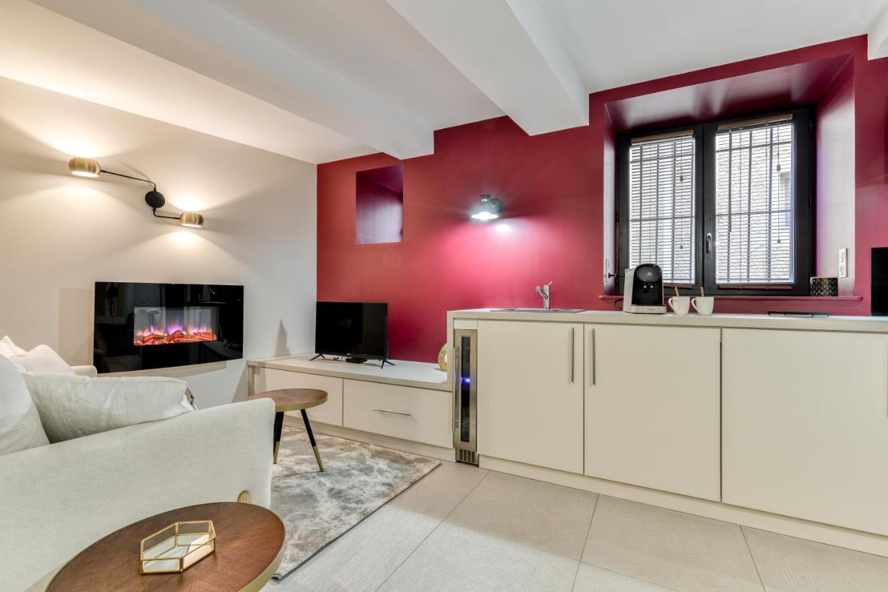 Les Gites De Laure - O Lit Divin, Instant De Volupte, Balneo Sauna, Climatisation, Netflix, 160M De La Cite Medievale Carcassonne Exteriör bild