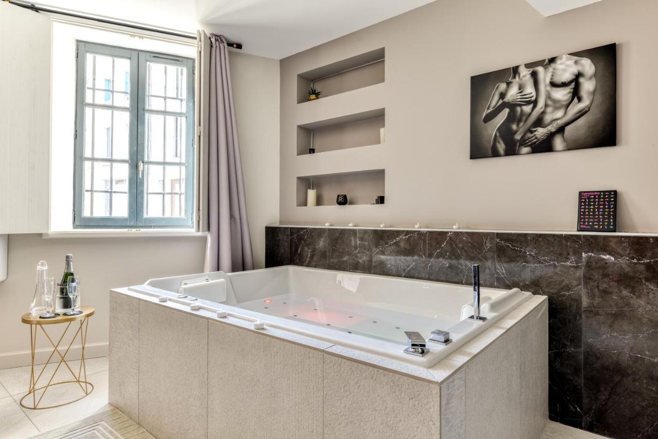 Les Gites De Laure - O Lit Divin, Instant De Volupte, Balneo Sauna, Climatisation, Netflix, 160M De La Cite Medievale Carcassonne Exteriör bild