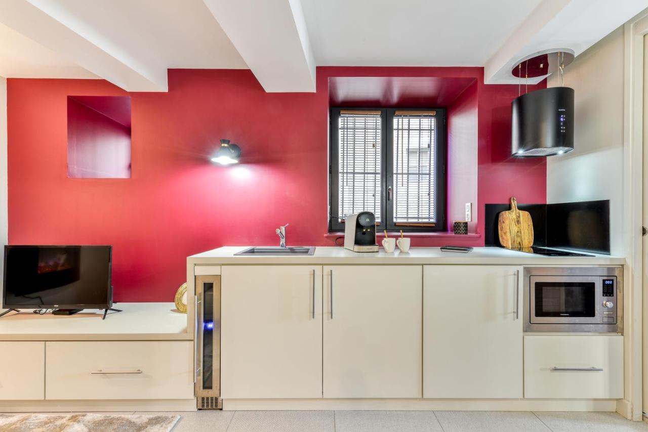 Les Gites De Laure - O Lit Divin, Instant De Volupte, Balneo Sauna, Climatisation, Netflix, 160M De La Cite Medievale Carcassonne Exteriör bild