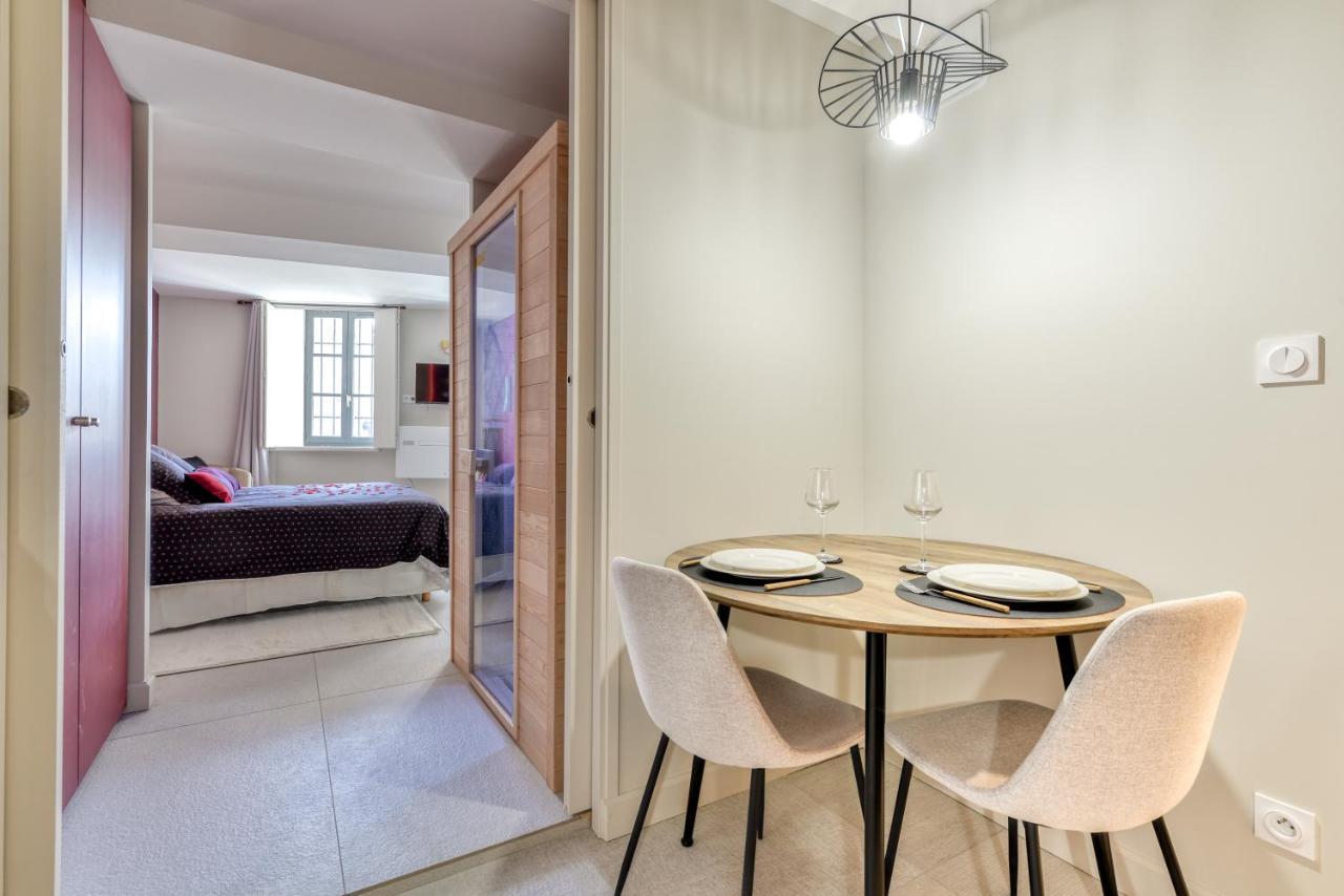Les Gites De Laure - O Lit Divin, Instant De Volupte, Balneo Sauna, Climatisation, Netflix, 160M De La Cite Medievale Carcassonne Exteriör bild